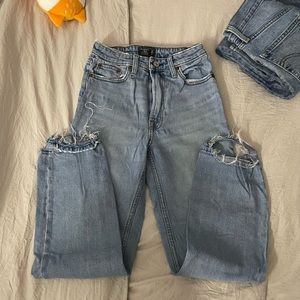 Abercrombie & Fitch Straight Leg Jeans